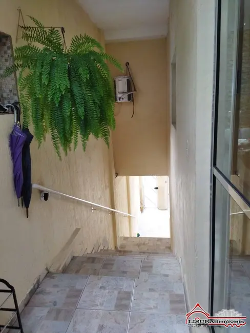 Foto 4 de Casa com 3 quartos à venda, 127m2 em Jardim Pitoresco, Jacarei - SP