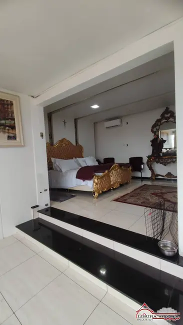 Foto 3 de Casa com 6 quartos à venda, 502m2 em Centro, Jacarei - SP