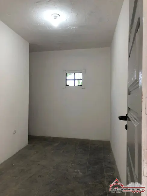 Armazém / Galpão para alugar, 300m2 em Sao Jose Dos Campos - SP - imagem 5 Foto 5 de Armazém / Galpão para alugar, 300m2 em Sao Jose Dos Campos - SP