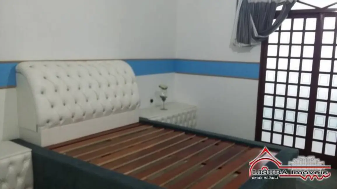 Foto 4 de Casa com 3 quartos à venda em Parque Santo Antônio, Jacarei - SP