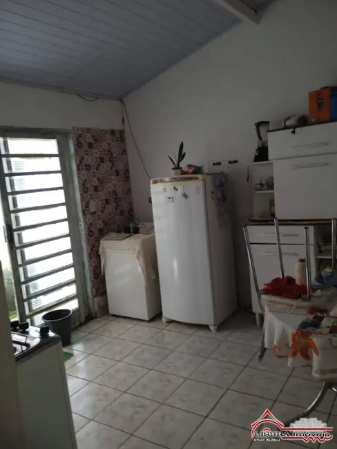 Foto 3 de Casa com 4 quartos à venda, 135m2 em Parque Brasil, Jacarei - SP