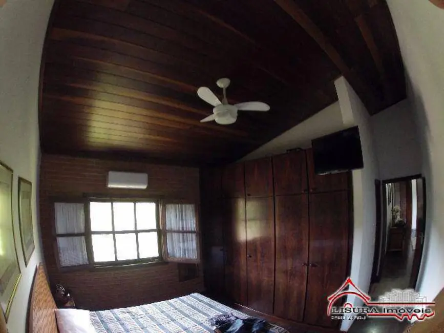 Foto 2 de Casa de Condomínio com 3 quartos à venda, 600m2 em Jacarei - SP