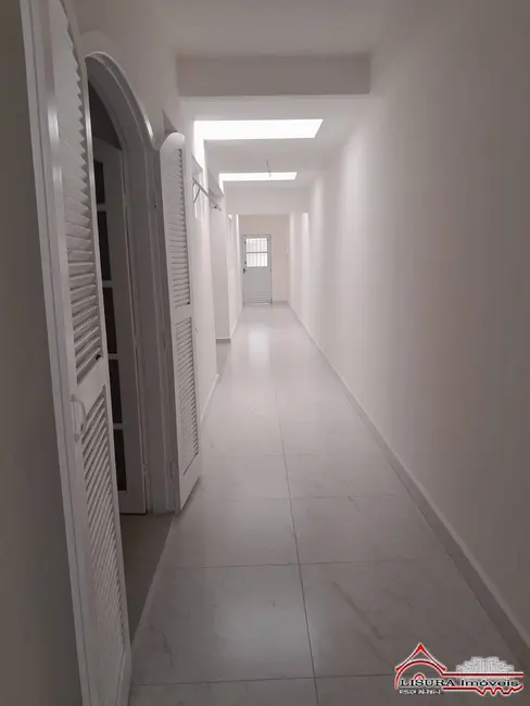 Casa de Condomínio com 4 quartos para alugar, 169m2 em Centro, Jacarei - SP - imagem 8 Foto 8 de Casa de Condomínio com 4 quartos para alugar, 169m2 em Centro, Jacarei - SP