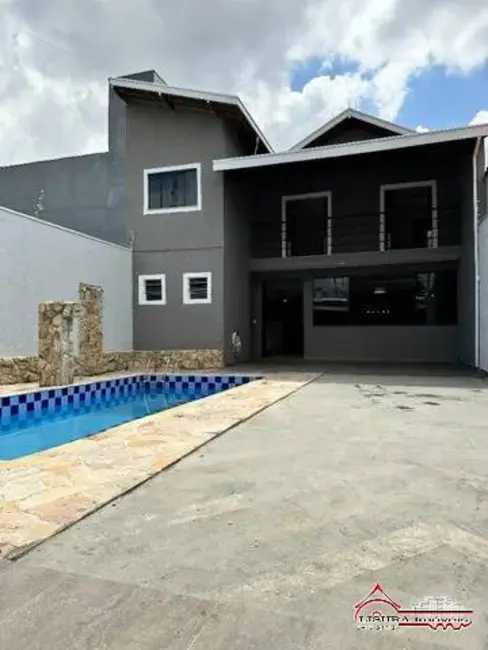 Foto 1 de Casa com 2 quartos à venda, 192m2 em Jardim Leblon, Jacarei - SP