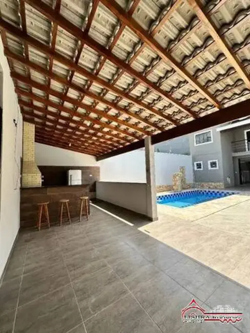 Foto 2 de Casa com 2 quartos à venda, 192m2 em Jardim Leblon, Jacarei - SP