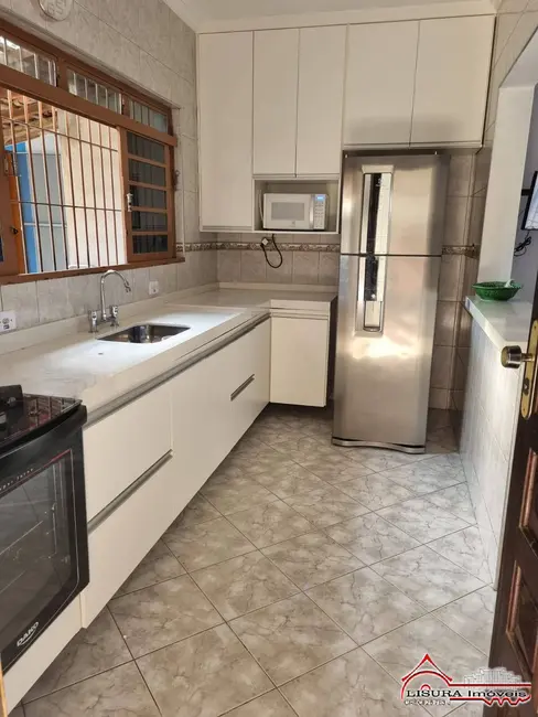 Foto 6 de Casa com 4 quartos à venda, 288m2 em Jardim Santo Antônio da Boa Vista, Jacarei - SP