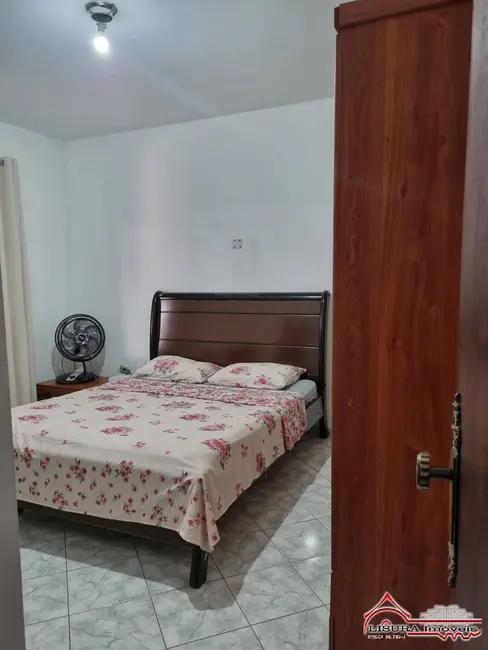 Foto 9 de Casa com 4 quartos à venda, 288m2 em Jardim Santo Antônio da Boa Vista, Jacarei - SP