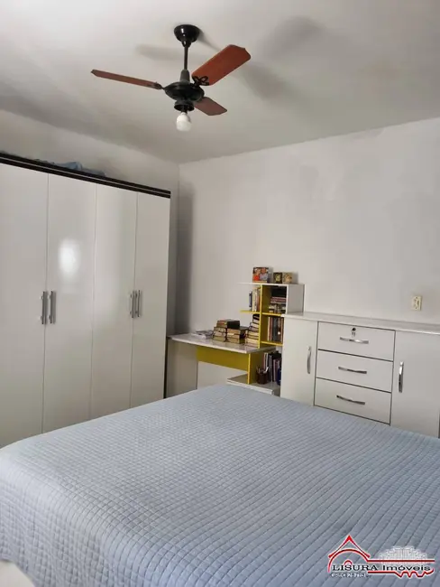 Foto 8 de Casa com 4 quartos à venda, 288m2 em Jardim Santo Antônio da Boa Vista, Jacarei - SP