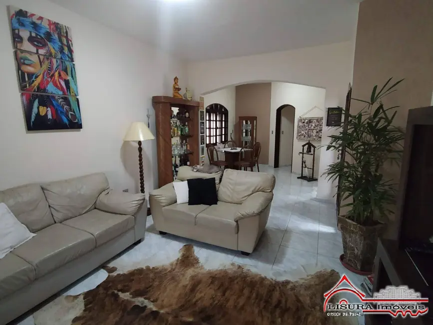 Foto 5 de Casa com 4 quartos à venda, 243m2 em Jardim Terras de São João, Jacarei - SP