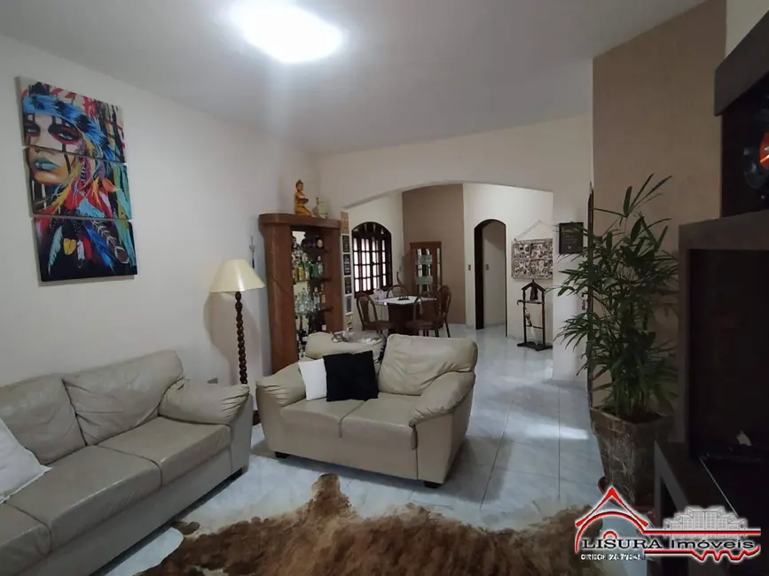 Foto 4 de Casa com 4 quartos à venda, 243m2 em Jardim Terras de São João, Jacarei - SP