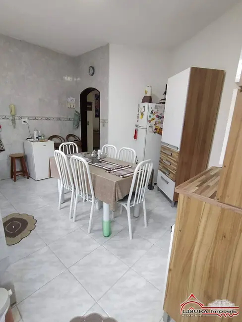 Foto 9 de Casa com 4 quartos à venda, 243m2 em Jardim Terras de São João, Jacarei - SP