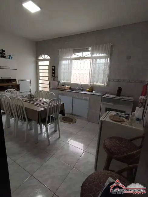 Foto 8 de Casa com 4 quartos à venda, 243m2 em Jardim Terras de São João, Jacarei - SP