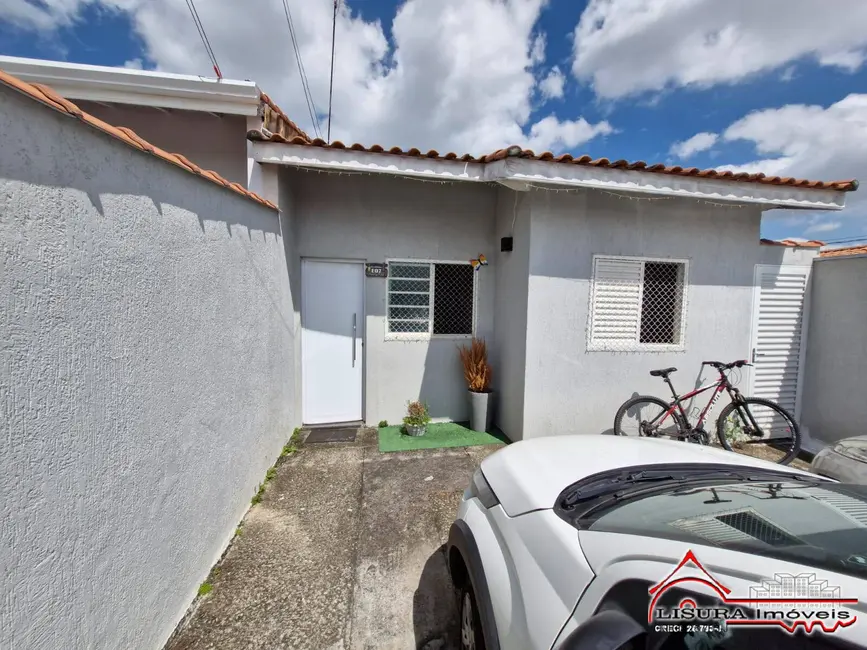Foto 1 de Casa de Condomínio com 2 quartos à venda, 100m2 em Jardim Maria Amélia, Jacarei - SP