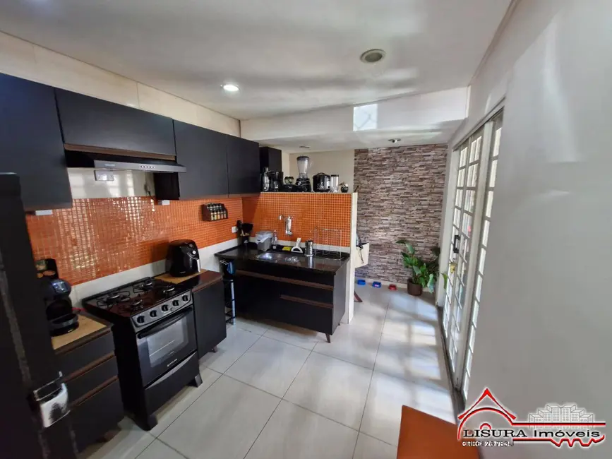 Foto 5 de Casa de Condomínio com 2 quartos à venda, 100m2 em Jardim Maria Amélia, Jacarei - SP