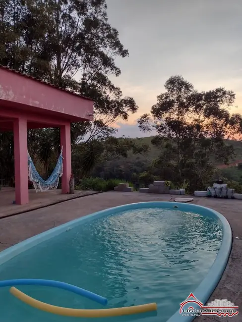 Foto 2 de Casa com 3 quartos à venda, 5900m2 em Chácaras Condomínio Recanto Pássaros II, Jacarei - SP