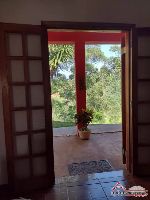 Foto 4 de Casa com 3 quartos à venda, 5900m2 em Chácaras Condomínio Recanto Pássaros II, Jacarei - SP