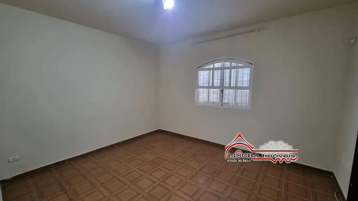 Foto 9 de Casa com 3 quartos à venda, 330m2 em Parque Itamarati, Jacarei - SP