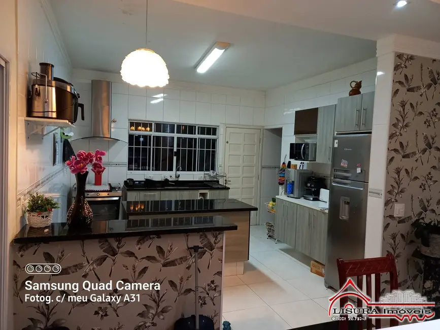 Foto 2 de Casa de Condomínio com 3 quartos à venda em Condomínio Lagoinha, Jacarei - SP