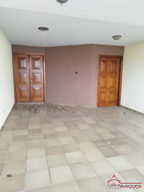 Foto 1 de Casa com 9 quartos à venda, 600m2 em Centro, Jacarei - SP