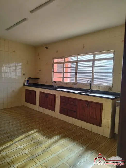 Foto 4 de Casa com 4 quartos à venda, 188m2 em Jardim Bela Vista, Jacarei - SP