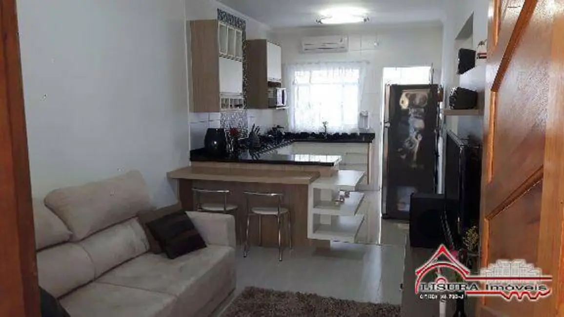 Foto 2 de Casa de Condomínio com 2 quartos à venda, 66m2 em Jardim Colônia, Jacarei - SP