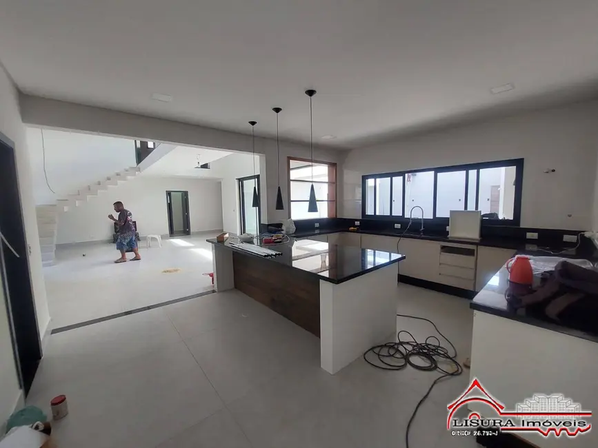 Foto 3 de Casa com 5 quartos à venda, 500m2 em Loteamento Villa Branca, Jacarei - SP