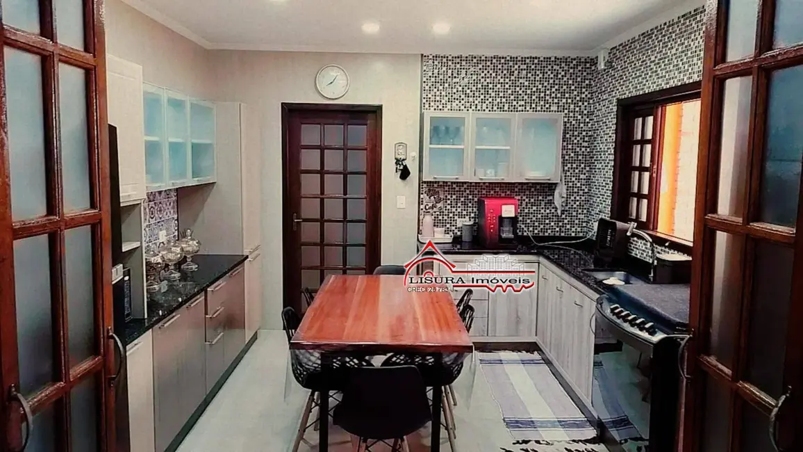Foto 7 de Casa com 3 quartos à venda, 200m2 em Centro, Jacarei - SP