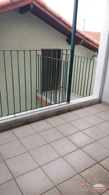 Casa com 5 quartos para alugar em Jacarei - SP - imagem 7 Foto 7 de Casa com 5 quartos para alugar em Jacarei - SP