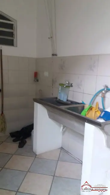 Casa com 5 quartos para alugar em Jacarei - SP - imagem 5 Foto 5 de Casa com 5 quartos para alugar em Jacarei - SP