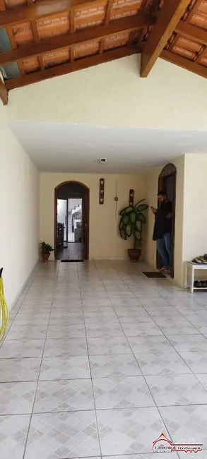 Foto 4 de Casa com 5 quartos à venda em Parque Brasil, Jacarei - SP