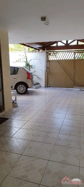 Foto 6 de Casa com 5 quartos à venda em Parque Brasil, Jacarei - SP