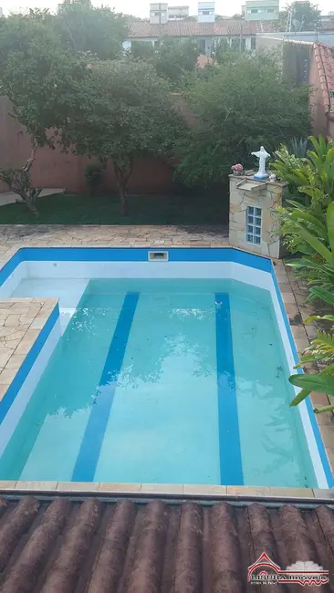 Foto 2 de Casa com 4 quartos à venda, 420m2 em Jacarei - SP