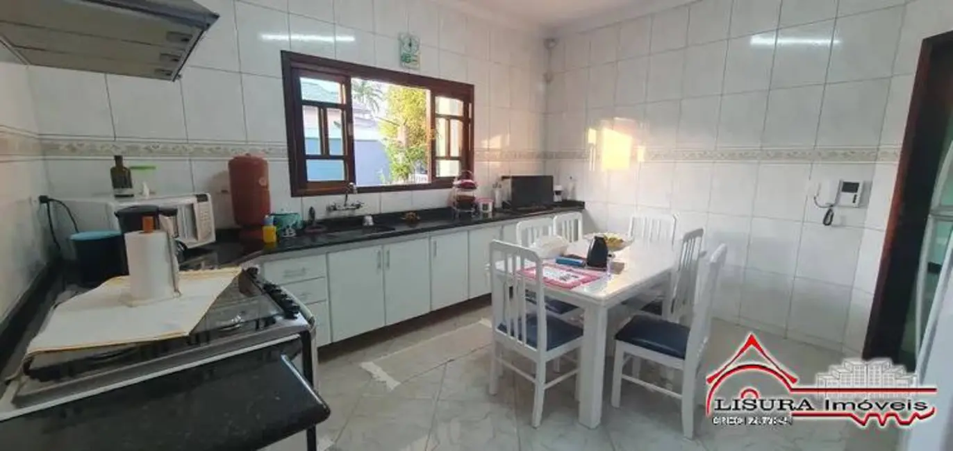 Foto 9 de Casa com 4 quartos à venda, 425m2 em Jardim Santa Maria, Jacarei - SP