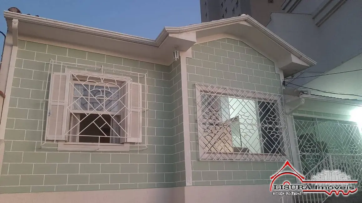 Foto 2 de Casa com 2 quartos à venda, 240m2 em Centro, Jacarei - SP