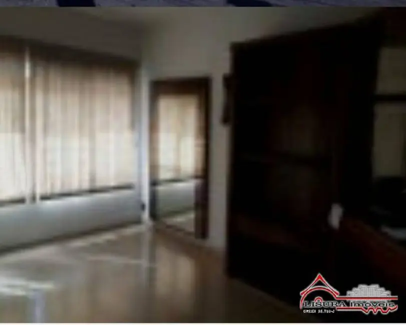 Foto 3 de Casa com 3 quartos à venda, 185m2 em Centro, Jacarei - SP