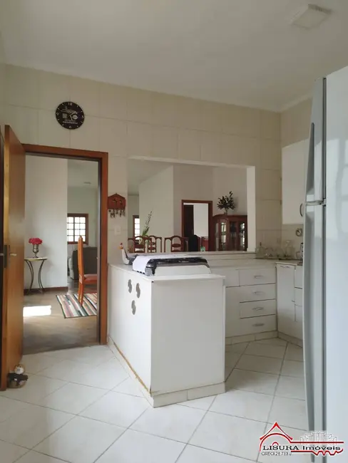 Foto 9 de Casa com 4 quartos à venda, 311m2 em Centro, Jacarei - SP