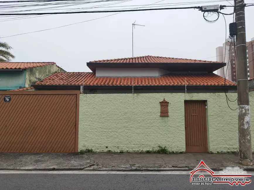 Foto 1 de Casa com 4 quartos à venda, 311m2 em Centro, Jacarei - SP