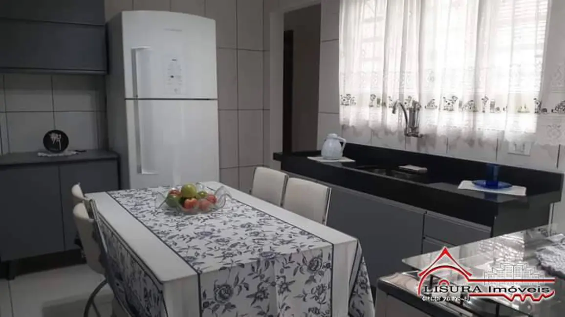 Foto 7 de Casa com 3 quartos à venda, 128m2 em Parque Santo Antônio, Jacarei - SP