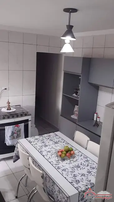 Foto 9 de Casa com 3 quartos à venda, 128m2 em Parque Santo Antônio, Jacarei - SP