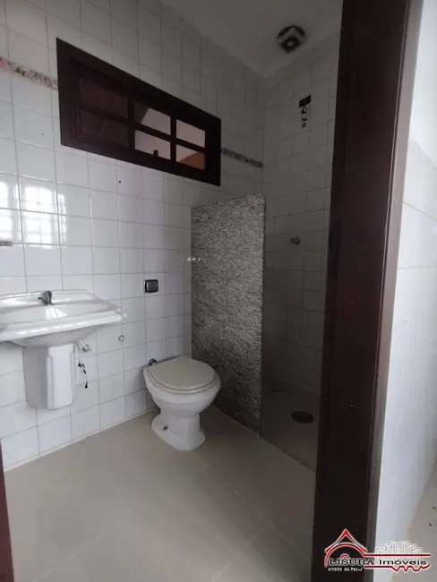 Foto 9 de Casa com 3 quartos à venda, 250m2 em Jardim Siesta, Jacarei - SP