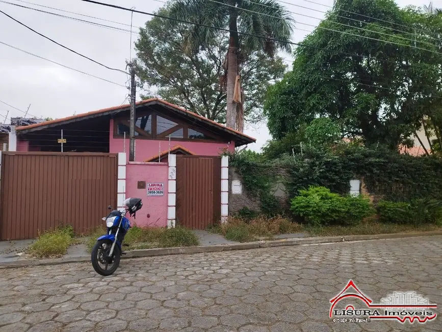 Foto 1 de Casa com 3 quartos à venda, 250m2 em Jardim Siesta, Jacarei - SP