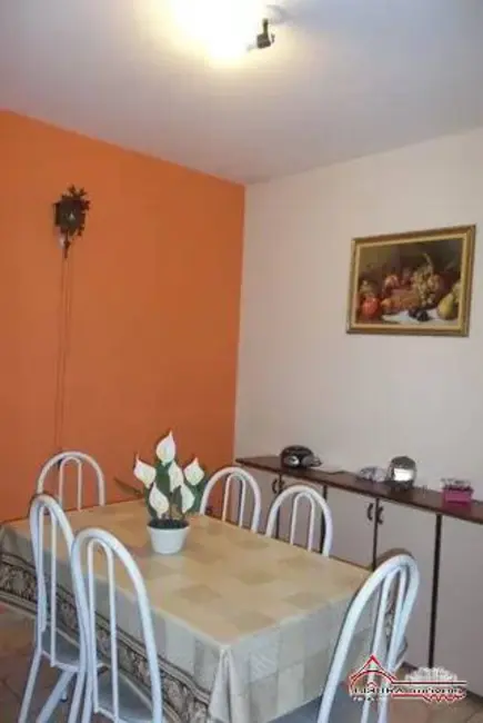 Foto 3 de Casa com 2 quartos à venda, 180m2 em Parque Santo Antônio, Jacarei - SP