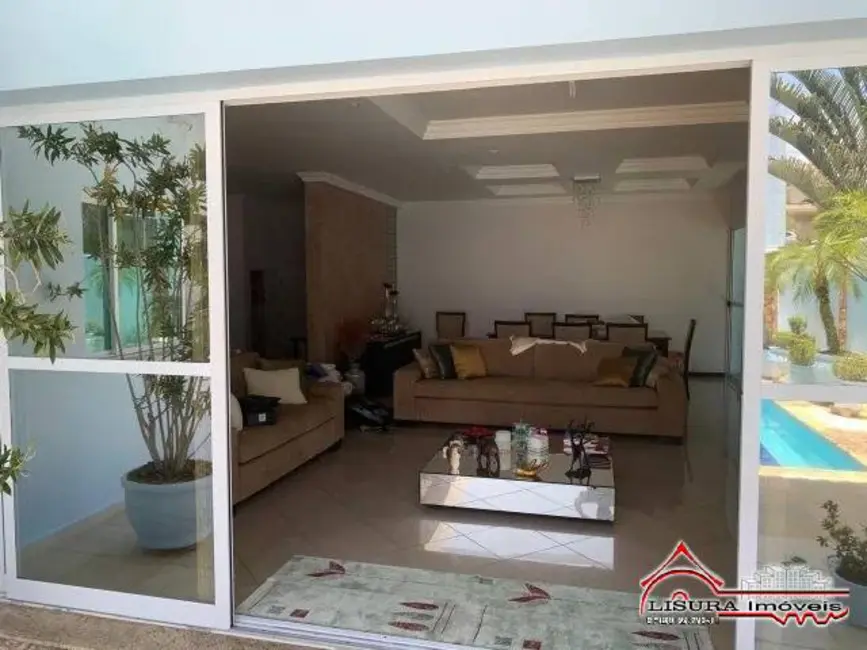 Casa de Condomínio com 4 quartos para alugar, 327m2 em Jardim Altos de Santana II, Jacarei - SP - imagem 8 Foto 8 de Casa de Condomínio com 4 quartos para alugar, 327m2 em Jardim Altos de Santana II, Jacarei - SP