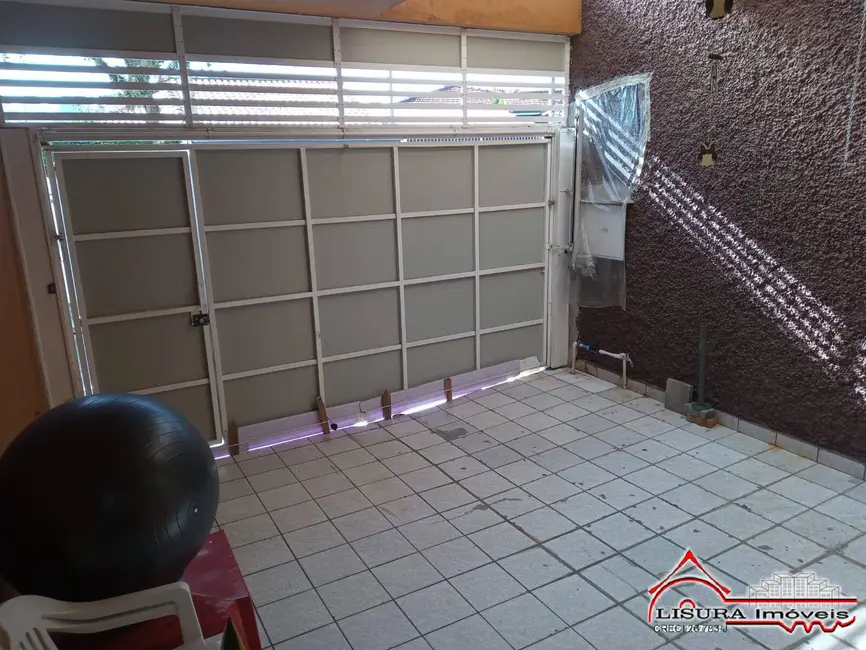 Foto 4 de Casa com 2 quartos à venda, 87m2 em Centro, Jacarei - SP