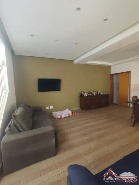 Foto 3 de Casa com 3 quartos à venda, 175m2 em Residencial Parque dos Sinos, Jacarei - SP