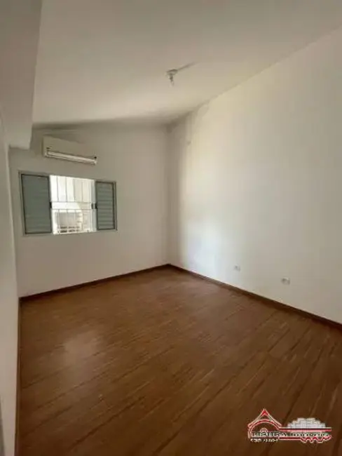 Foto 9 de Casa com 3 quartos à venda, 160m2 em Centro, Jacarei - SP