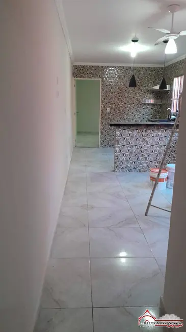 Casa com 2 quartos para alugar em Guararema - SP - imagem 2 Foto 2 de Casa com 2 quartos para alugar em Guararema - SP