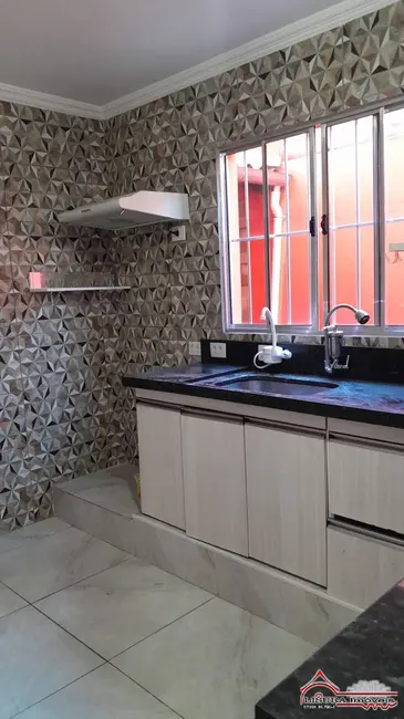 Casa com 2 quartos para alugar em Guararema - SP - imagem 3 Foto 3 de Casa com 2 quartos para alugar em Guararema - SP