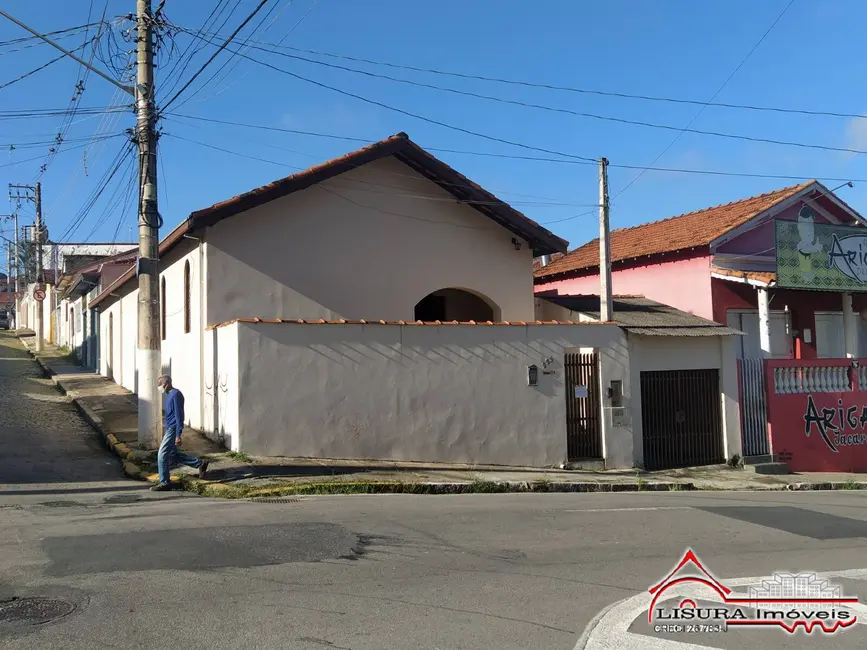 Foto 1 de Casa com 4 quartos para alugar em Centro, Jacarei - SP