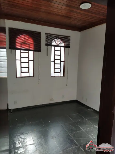 Foto 2 de Casa com 4 quartos para alugar em Centro, Jacarei - SP